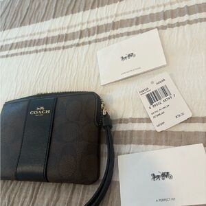 Coach Black and Brown Leather Wristlet NEW